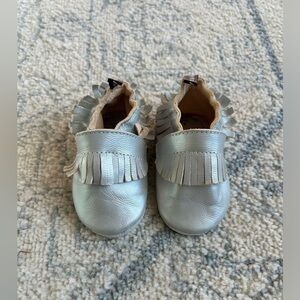 Real Leather Silver frill metallic baby girl moccasins size 0-6 months